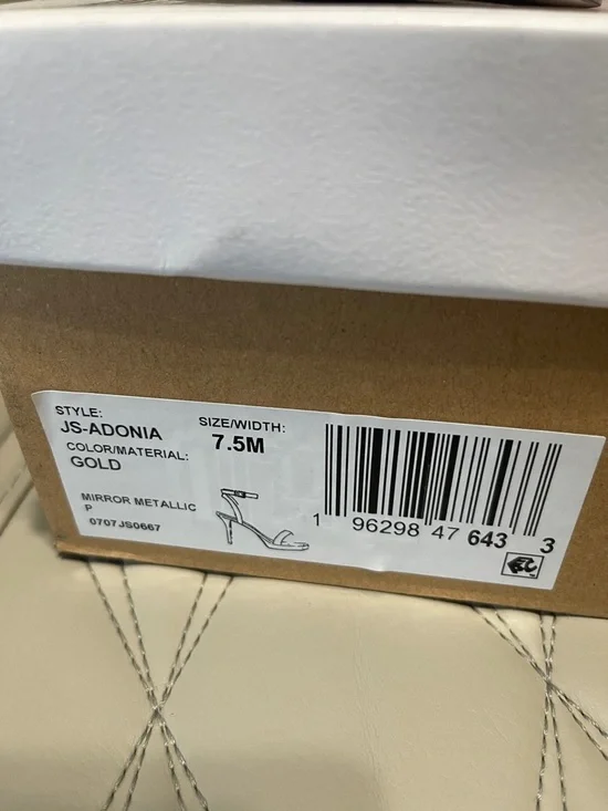 Jessica Simpson ADONIA Metallic Gold Ankle-Strap Platform Heels - Picture 2 of 10